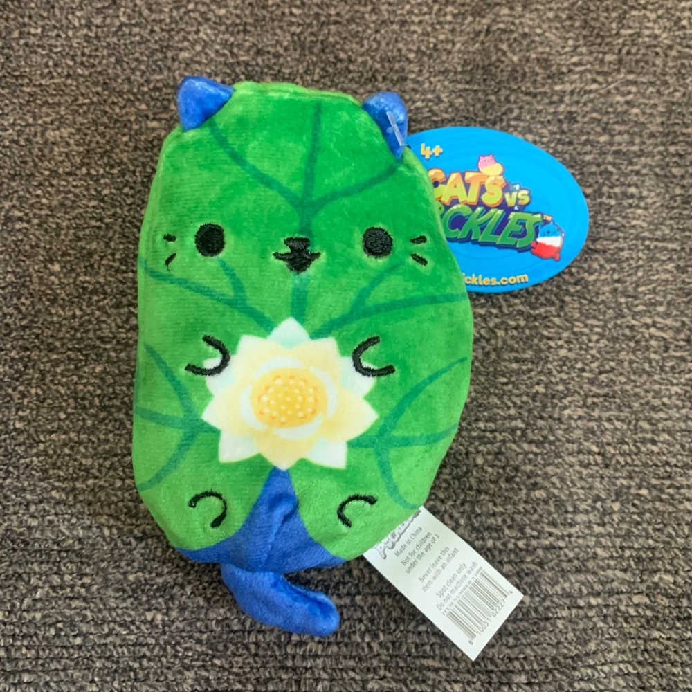 Cats vs Pickles - One cat NWT